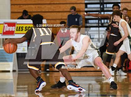 Thumbnail 2 in Jesuit vs Crespi (Les Schwab Invitational) photogallery.