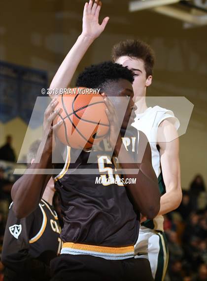 Thumbnail 2 in Jesuit vs Crespi (Les Schwab Invitational) photogallery.