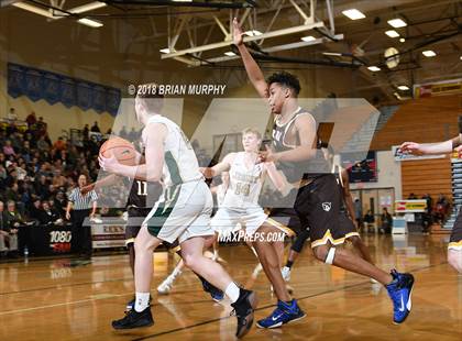 Thumbnail 2 in Jesuit vs Crespi (Les Schwab Invitational) photogallery.