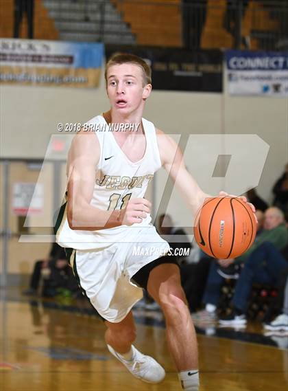 Thumbnail 3 in Jesuit vs Crespi (Les Schwab Invitational) photogallery.