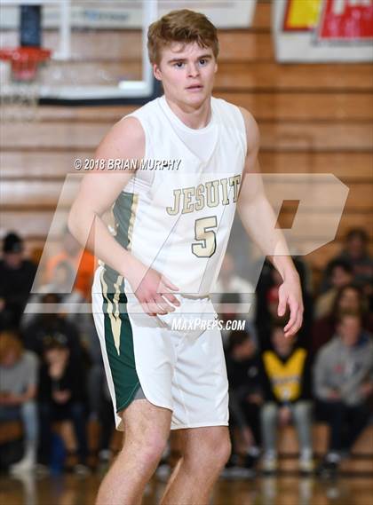 Thumbnail 1 in Jesuit vs Crespi (Les Schwab Invitational) photogallery.