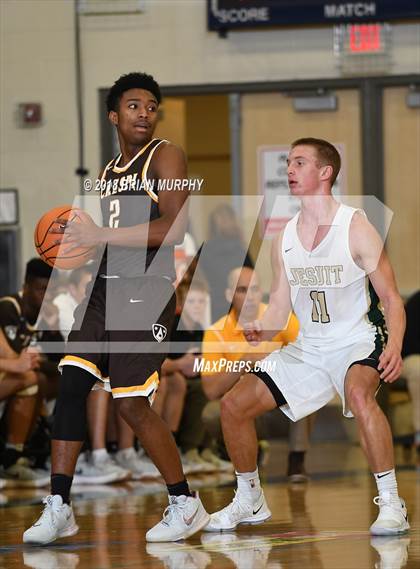 Thumbnail 3 in Jesuit vs Crespi (Les Schwab Invitational) photogallery.