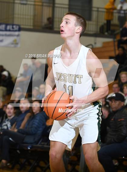 Thumbnail 1 in Jesuit vs Crespi (Les Schwab Invitational) photogallery.