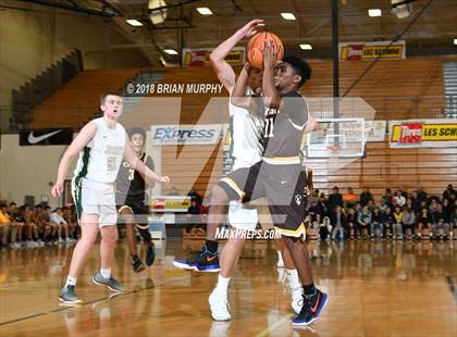 Thumbnail 1 in Jesuit vs Crespi (Les Schwab Invitational) photogallery.