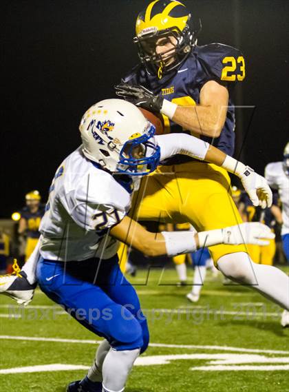 Thumbnail 3 in Warren vs Glenbrook South (IHSA 8A First Round Playoff) photogallery.