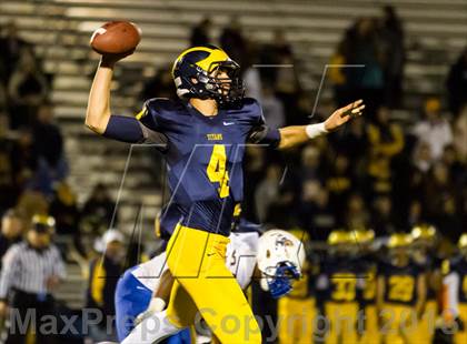 Thumbnail 3 in Warren vs Glenbrook South (IHSA 8A First Round Playoff) photogallery.