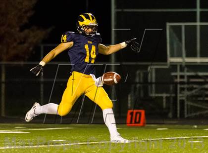 Thumbnail 2 in Warren vs Glenbrook South (IHSA 8A First Round Playoff) photogallery.