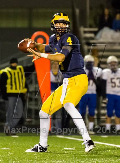 Thumbnail 2 in Warren vs Glenbrook South (IHSA 8A First Round Playoff) photogallery.