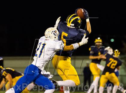 Thumbnail 3 in Warren vs Glenbrook South (IHSA 8A First Round Playoff) photogallery.