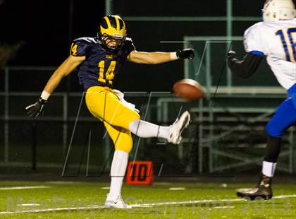 Thumbnail 3 in Warren vs Glenbrook South (IHSA 8A First Round Playoff) photogallery.