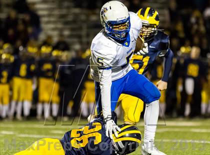 Thumbnail 2 in Warren vs Glenbrook South (IHSA 8A First Round Playoff) photogallery.