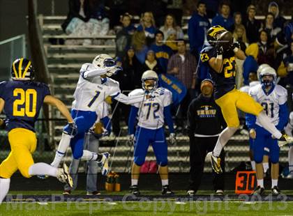 Thumbnail 2 in Warren vs Glenbrook South (IHSA 8A First Round Playoff) photogallery.