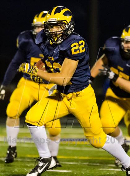 Thumbnail 3 in Warren vs Glenbrook South (IHSA 8A First Round Playoff) photogallery.