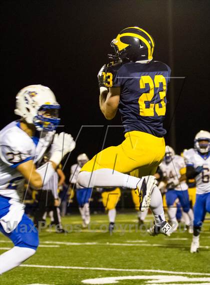 Thumbnail 3 in Warren vs Glenbrook South (IHSA 8A First Round Playoff) photogallery.