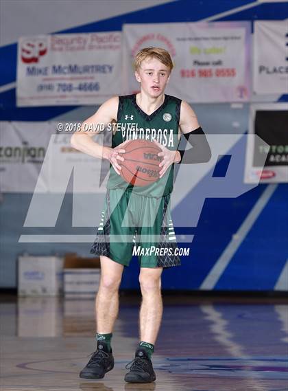 Thumbnail 2 in Ponderosa vs. Cosumnes Oaks (Folsom Bulldog Classic) photogallery.