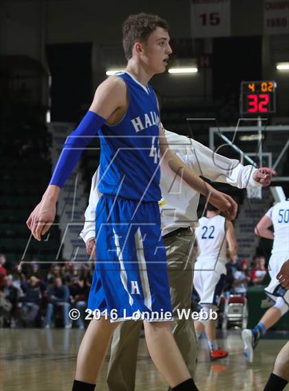 Thumbnail 1 in Haldane vs. Moravia (NYSPHSAA Class C Semifinal) photogallery.