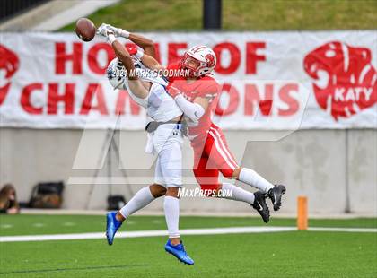 Thumbnail 2 in King @ Katy (UIL-6A Regional Playoff) photogallery.