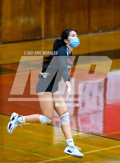Thumbnail 2 in Clairemont @ Hoover photogallery.