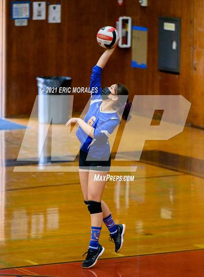 Thumbnail 1 in Clairemont @ Hoover photogallery.