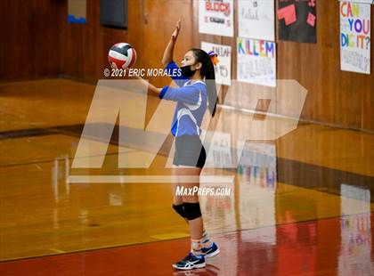 Thumbnail 1 in Clairemont @ Hoover photogallery.