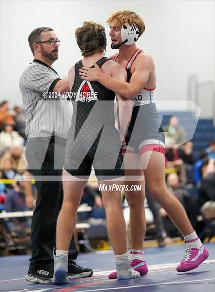 Thumbnail 3 in Lewisburg vs NorthPoint (Lewisburg Quad) photogallery.