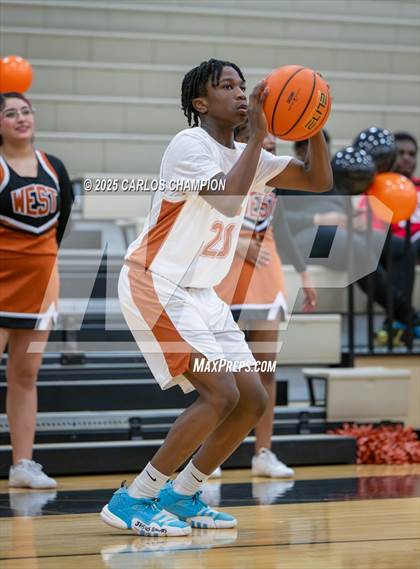 Thumbnail 1 in Samuell @ West Mesquite photogallery.