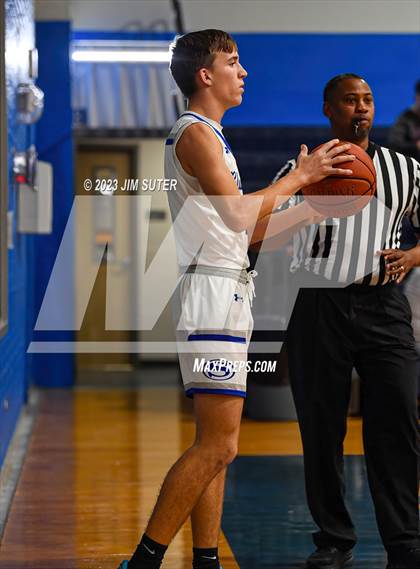 Thumbnail 3 in Snook vs Fayetteville photogallery.