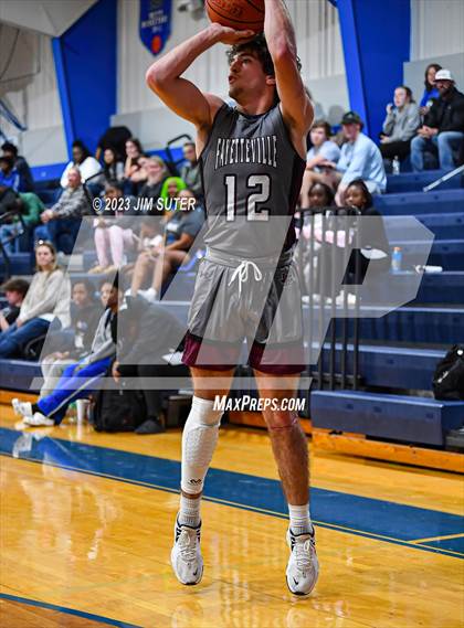 Thumbnail 2 in Snook vs Fayetteville photogallery.