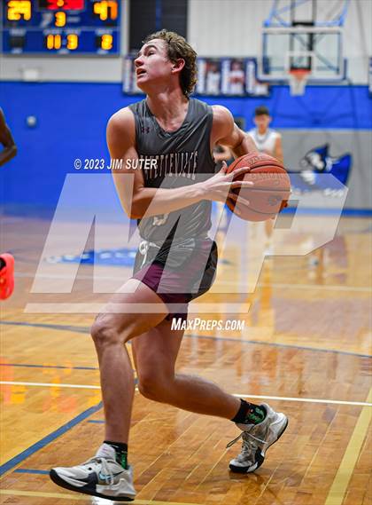 Thumbnail 3 in Snook vs Fayetteville photogallery.
