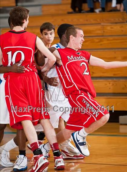 Thumbnail 2 in Chavez vs Memorial (McDonald's Texas Invitational) photogallery.