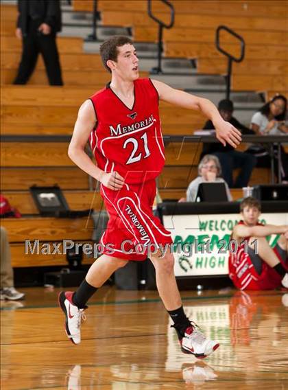 Thumbnail 3 in Chavez vs Memorial (McDonald's Texas Invitational) photogallery.