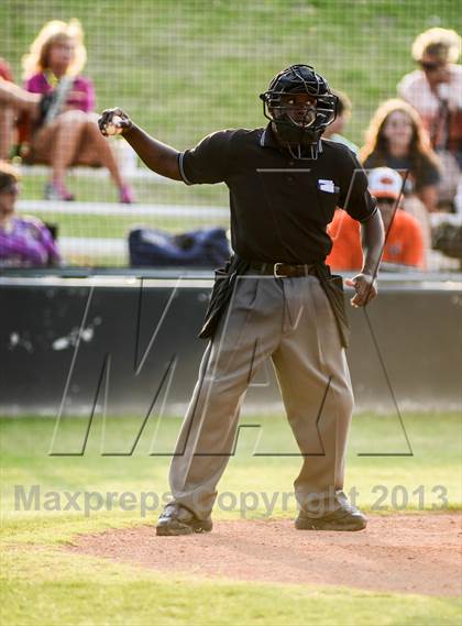 Thumbnail 1 in Rowlett vs. Rockwall (UIL 5A Bi-District Playoff) photogallery.