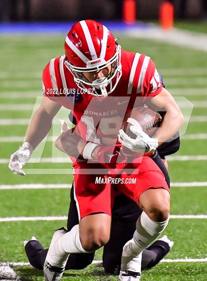 Thumbnail 1 in Mater Dei vs. Los Alamitos (CIF SS Playoff DIV 1 Semi Final) photogallery.