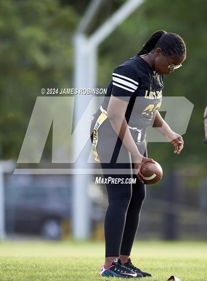 Thumbnail 1 in Englewood vs Wolfson (FHSAA 1A District 7 Semifinal) photogallery.
