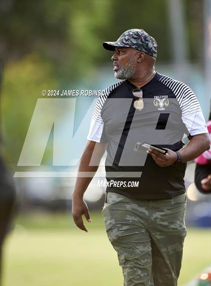 Thumbnail 2 in Englewood vs Wolfson (FHSAA 1A District 7 Semifinal) photogallery.