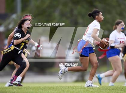 Thumbnail 3 in Englewood vs Wolfson (FHSAA 1A District 7 Semifinal) photogallery.