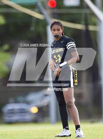 Thumbnail 3 in Englewood vs Wolfson (FHSAA 1A District 7 Semifinal) photogallery.