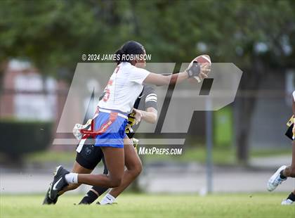 Thumbnail 3 in Englewood vs Wolfson (FHSAA 1A District 7 Semifinal) photogallery.