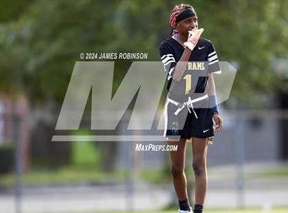 Thumbnail 2 in Englewood vs Wolfson (FHSAA 1A District 7 Semifinal) photogallery.