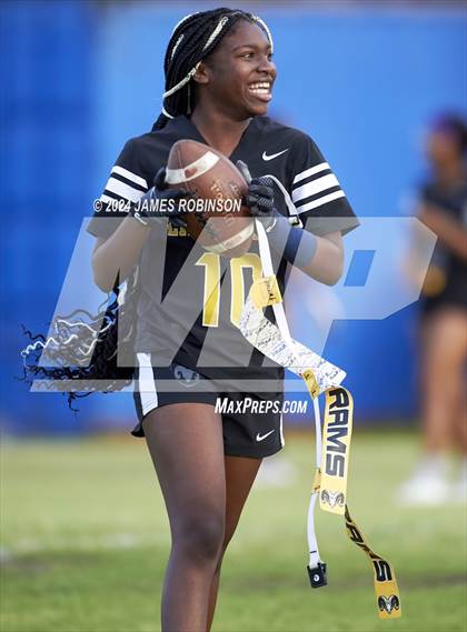 Thumbnail 2 in Englewood vs Wolfson (FHSAA 1A District 7 Semifinal) photogallery.