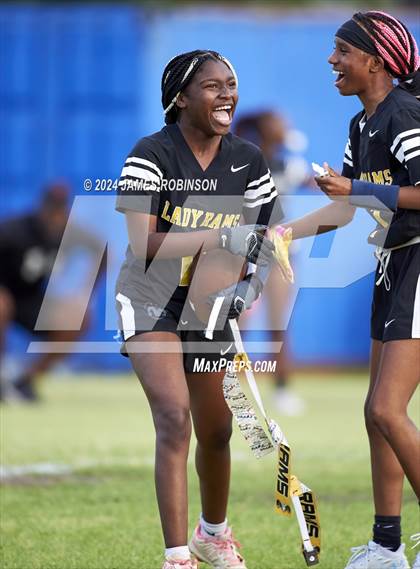 Thumbnail 3 in Englewood vs Wolfson (FHSAA 1A District 7 Semifinal) photogallery.