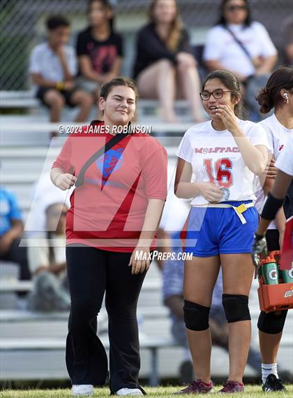 Thumbnail 3 in Englewood vs Wolfson (FHSAA 1A District 7 Semifinal) photogallery.