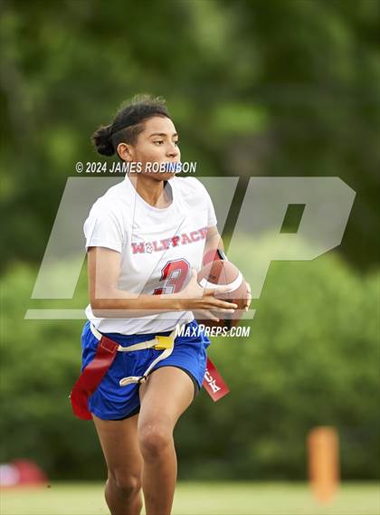Thumbnail 1 in Englewood vs Wolfson (FHSAA 1A District 7 Semifinal) photogallery.