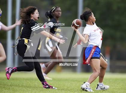 Thumbnail 3 in Englewood vs Wolfson (FHSAA 1A District 7 Semifinal) photogallery.
