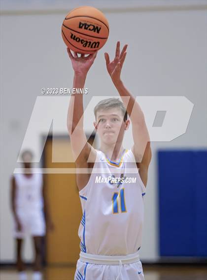 Thumbnail 2 in Etowah vs North Cobb (Lemon Street Classic) photogallery.