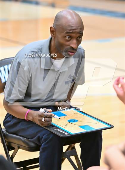 Thumbnail 3 in Monument Valley vs. Westview (Lady Wolves Court Classic) photogallery.