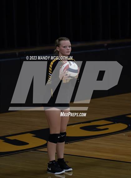 Thumbnail 1 in New Berlin @ Illini Central photogallery.