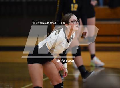 Thumbnail 3 in New Berlin @ Illini Central photogallery.