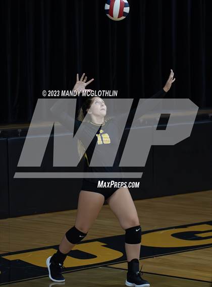 Thumbnail 3 in New Berlin @ Illini Central photogallery.