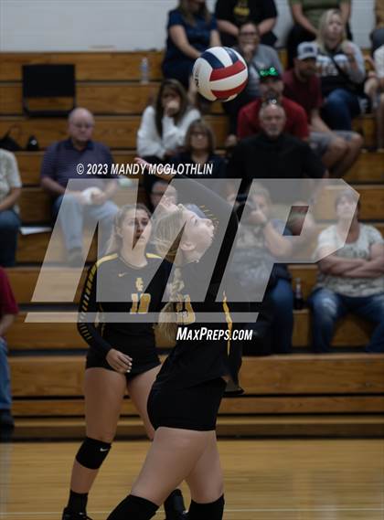 Thumbnail 1 in New Berlin @ Illini Central photogallery.